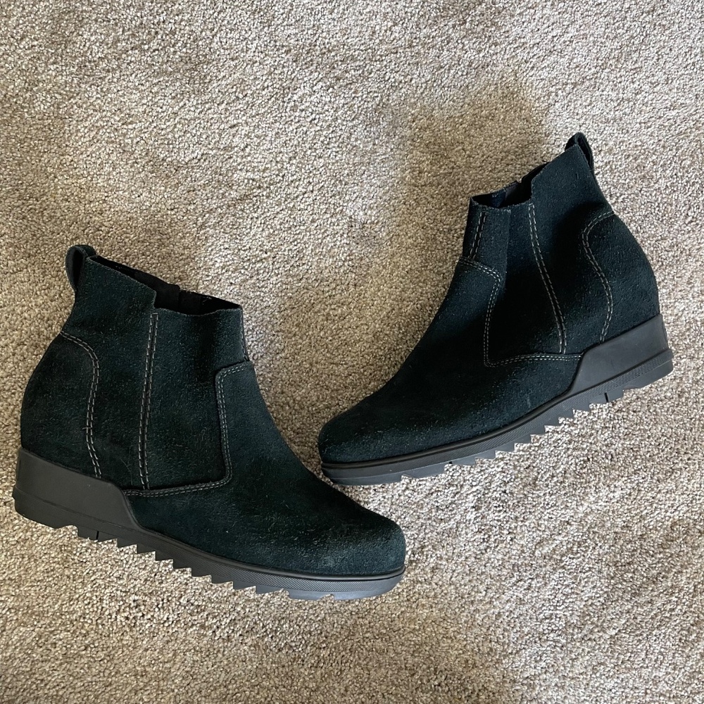 Sorel Women's Evie Zip Wedge Booties in Black Suede Sz 9.5 - Picture 7 of 10